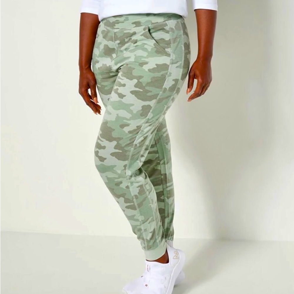 Belle by Kim Gravel Luxe French Terry Joggers in Green Camo